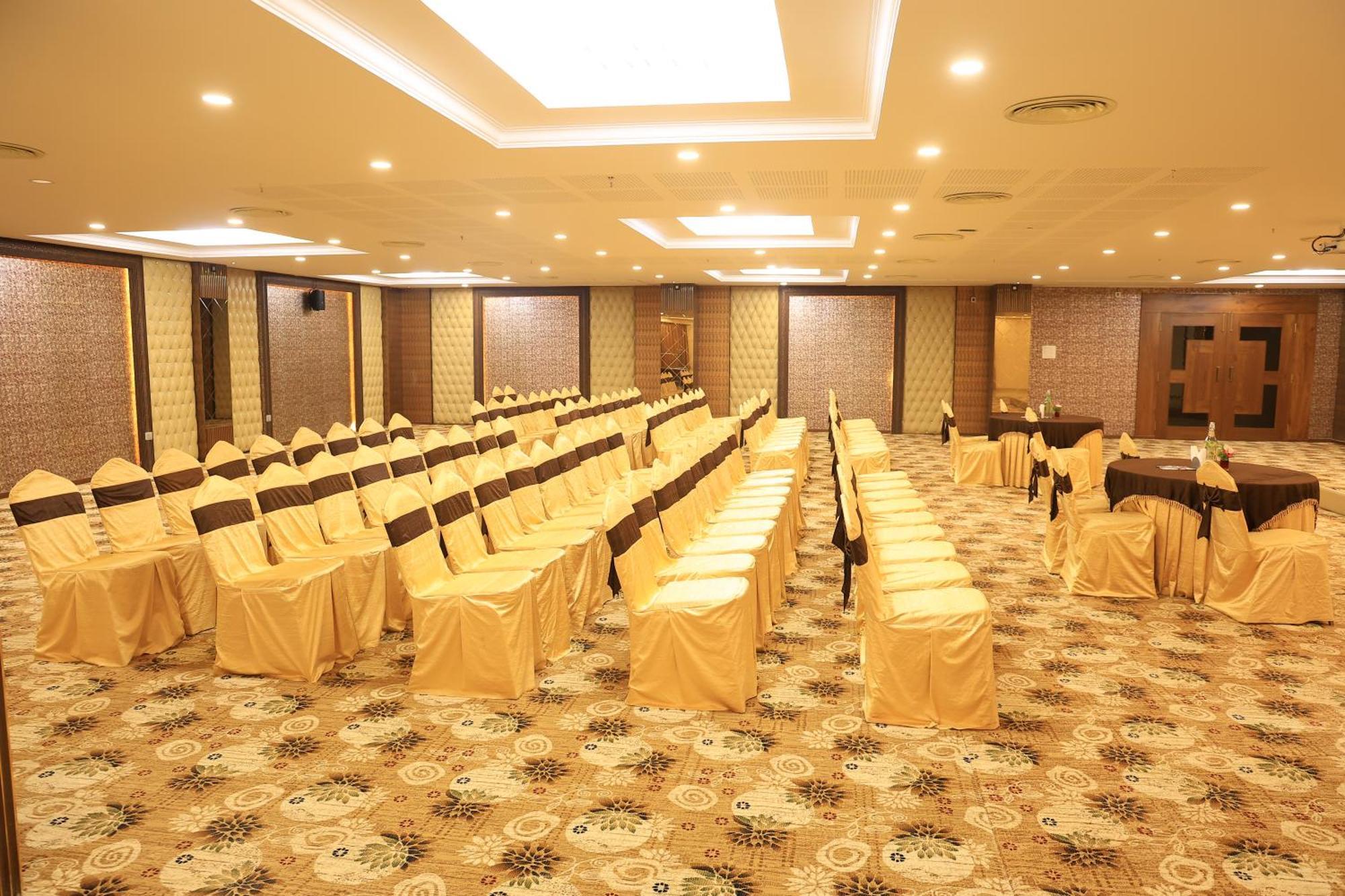 Hotel Anand Grand Hosūr 外观 照片