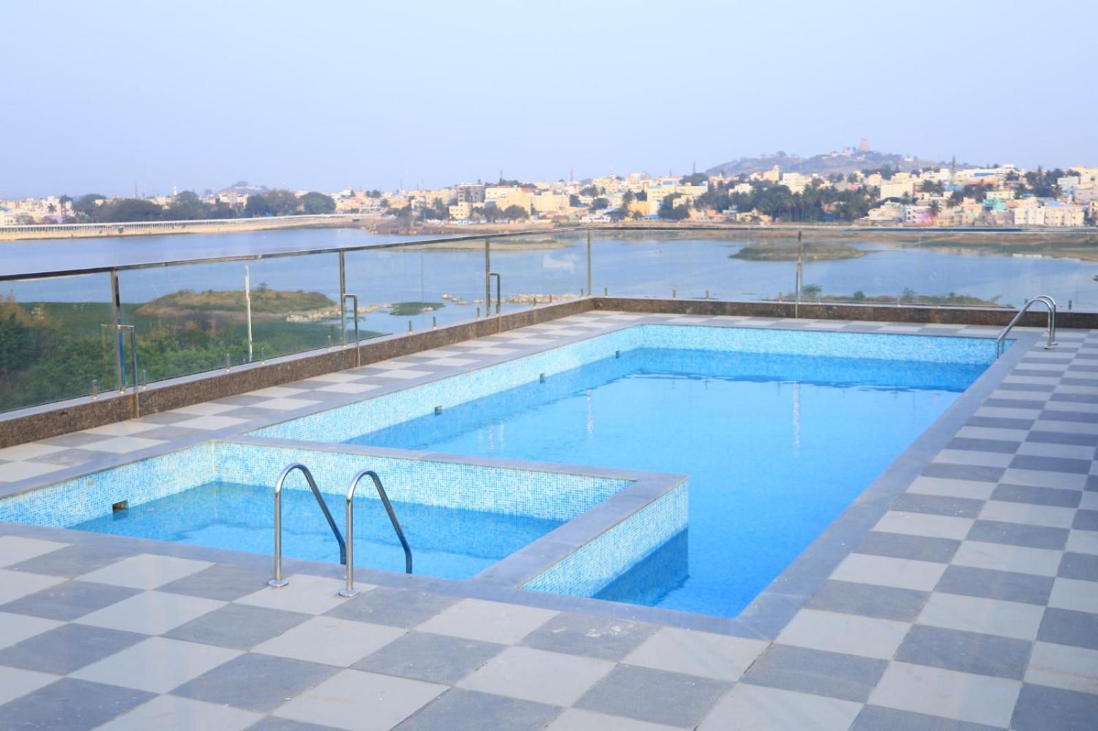 Hotel Anand Grand Hosūr 外观 照片